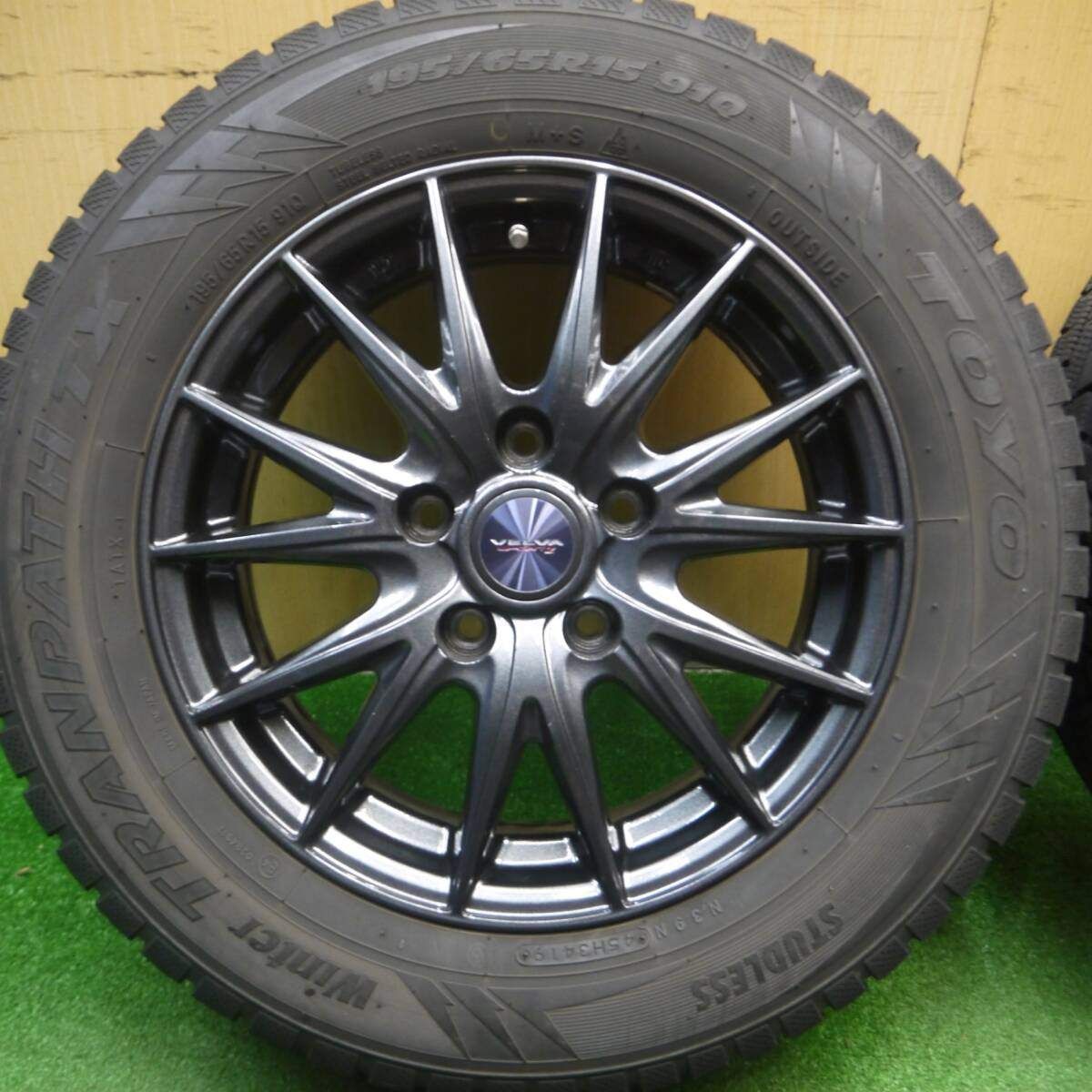 セレナに!ヴェルヴァスポーツ+トーヨー製195/65R15スタッドレス セレナに!ヴェルヴァスポーツ+トーヨー製195/65R15スタッドレス