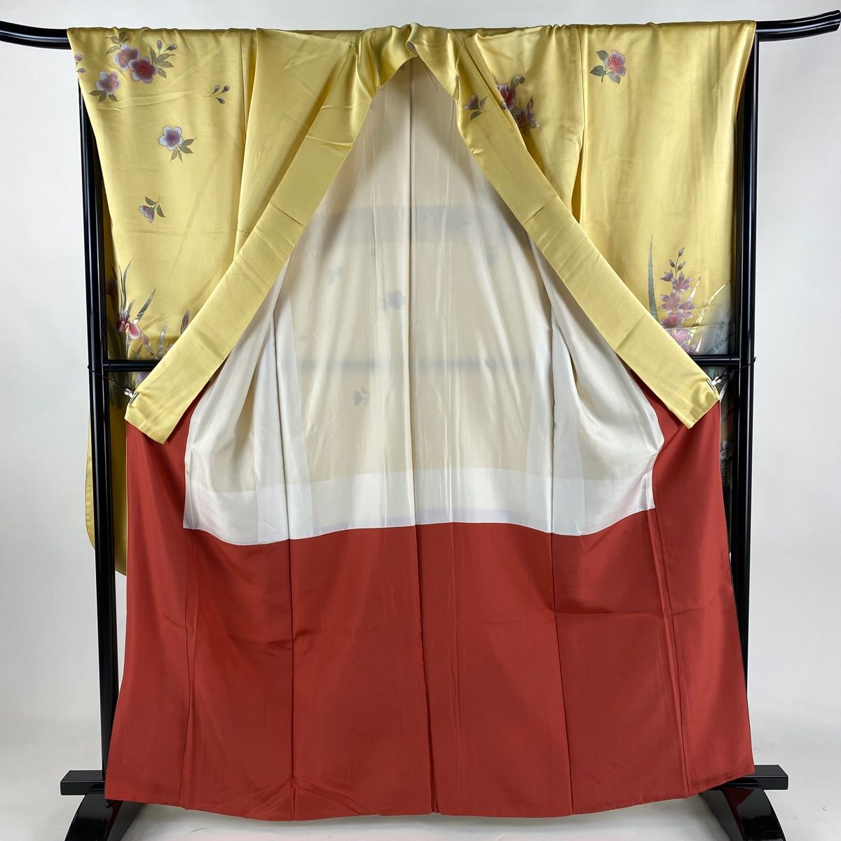 振袖 身丈162.5cm 裄丈67cm M 袷 蝶 雪輪 金糸 金彩 朱色 正絹 名品  