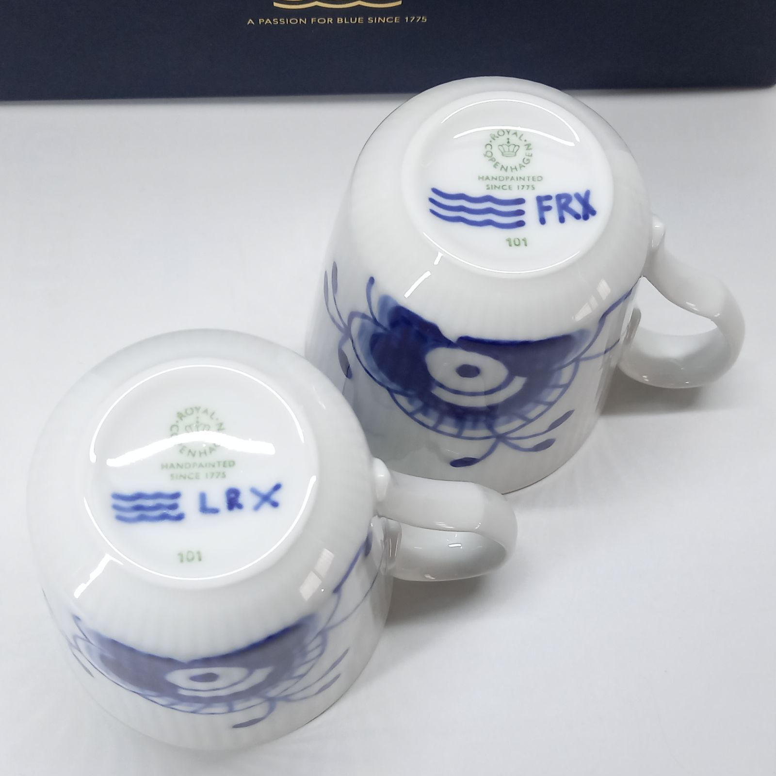 ブルー フルーテッド メガ ペアマグカップ ロイヤルコペンハーゲン