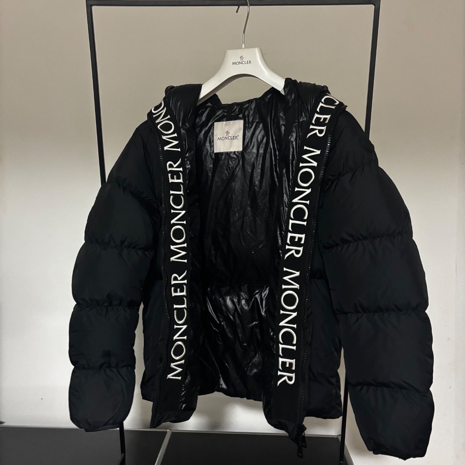 モンクレール　BRIZE ブラック ナイロンジャケット　サイズ2 モンクレール BRIZE ブラック ナイロンジャケット サイズ2 楽天市場