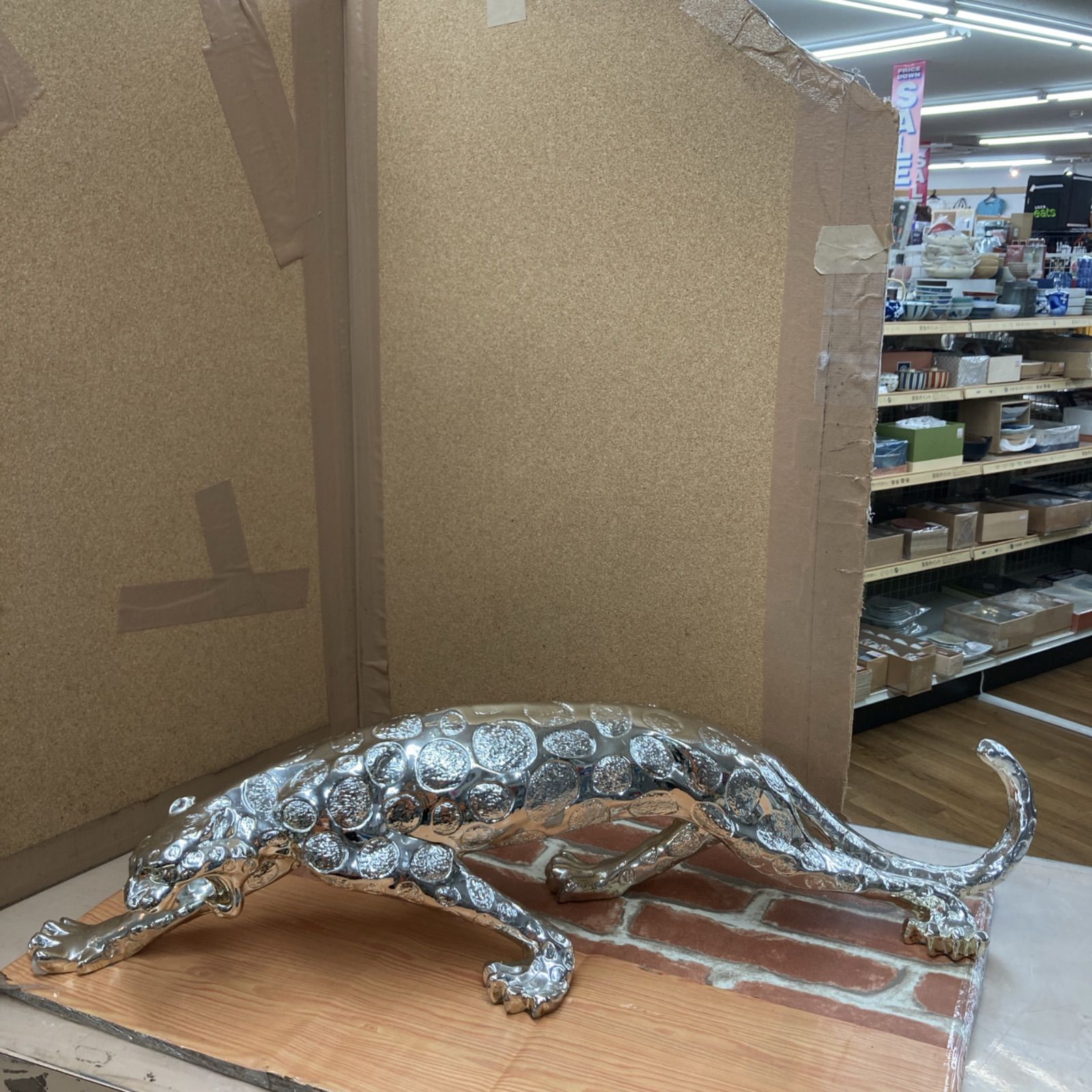 S774 アニマルオブジェ シルバーレオパード ヒョウの置物 幅97cm