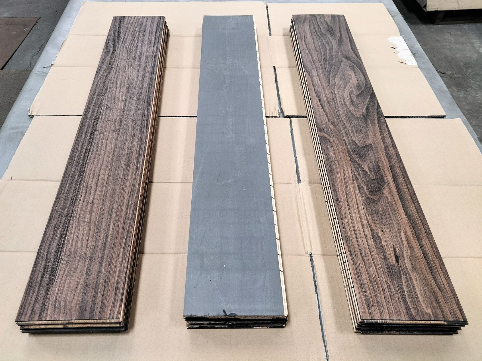 未使用品】無垢集成フローリング材 ワイルドムク直貼パイン バラ 未使用品】無垢集成フローリング材 ワイルドムク直貼パイン バラ