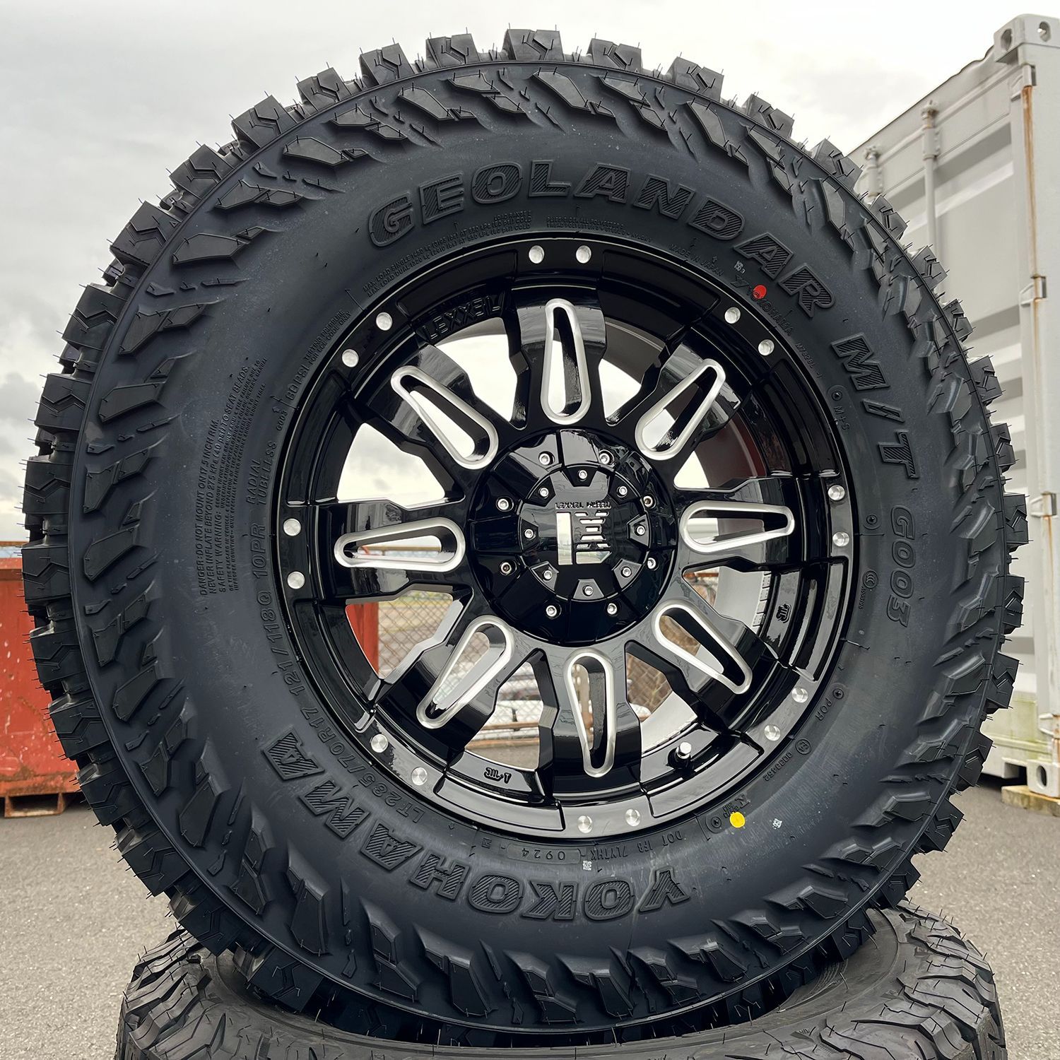 JK JL ラングラー LEXXEL Balano ヨコハマ ジオランダー MT G003 265/70R17 285/70R17 タイヤホイール17インチ