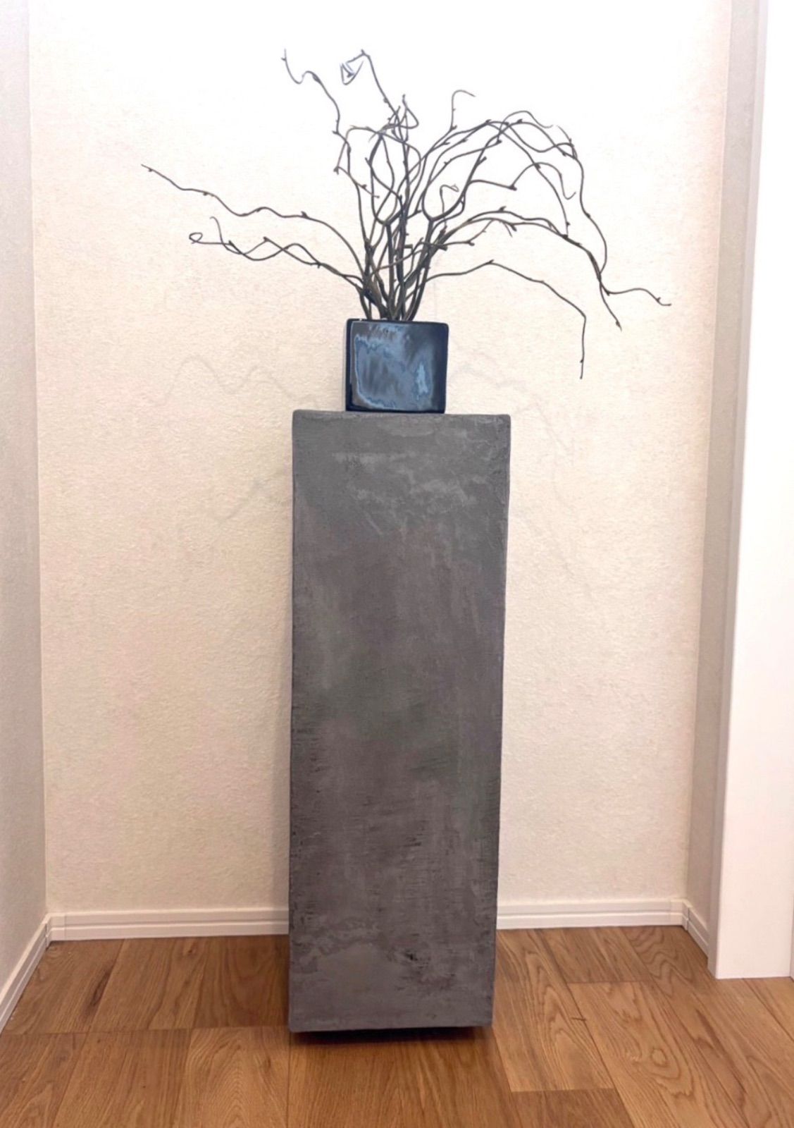 のしっくいを使ったディスプレイスタンド フラワースタンド モルタル調