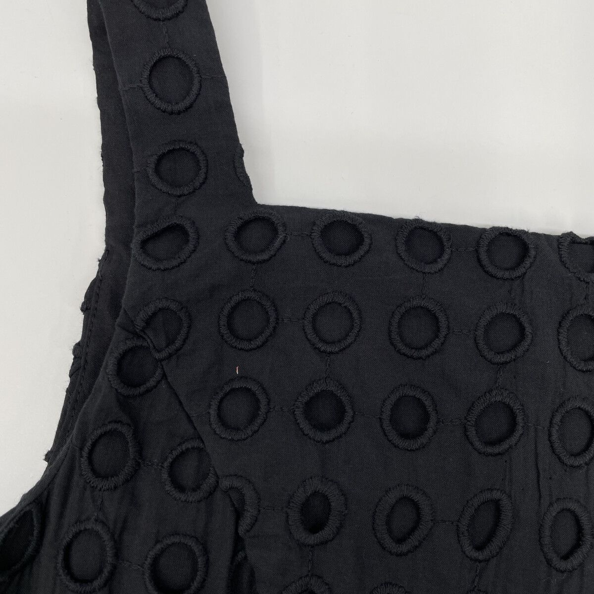 CLANE クラネ 24SS ﾌﾞﾗｯｸ 16112-5272 ﾎｰﾙﾄﾞｯﾄｷｬﾐｿｰﾙﾜﾝﾋﾟｰｽ 0 