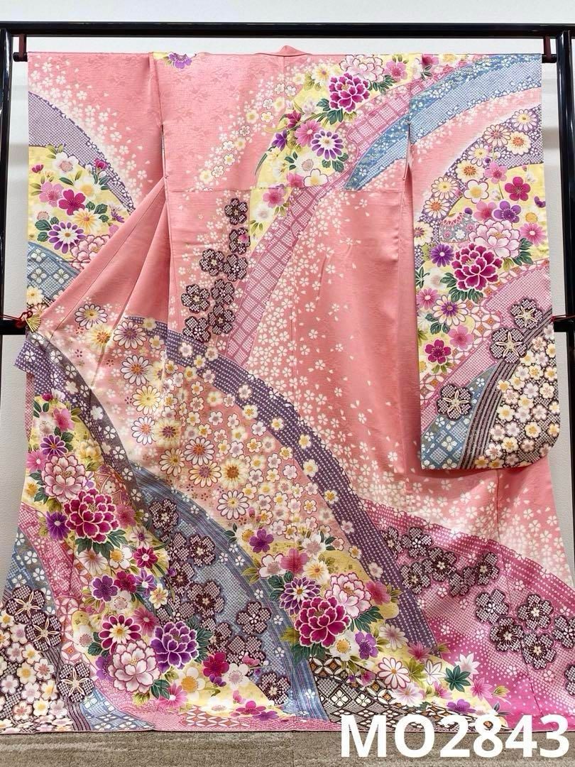 振袖 豪華 刺繍 金駒 金彩 紋意匠 身丈173cm 躾糸付き - メルカリ