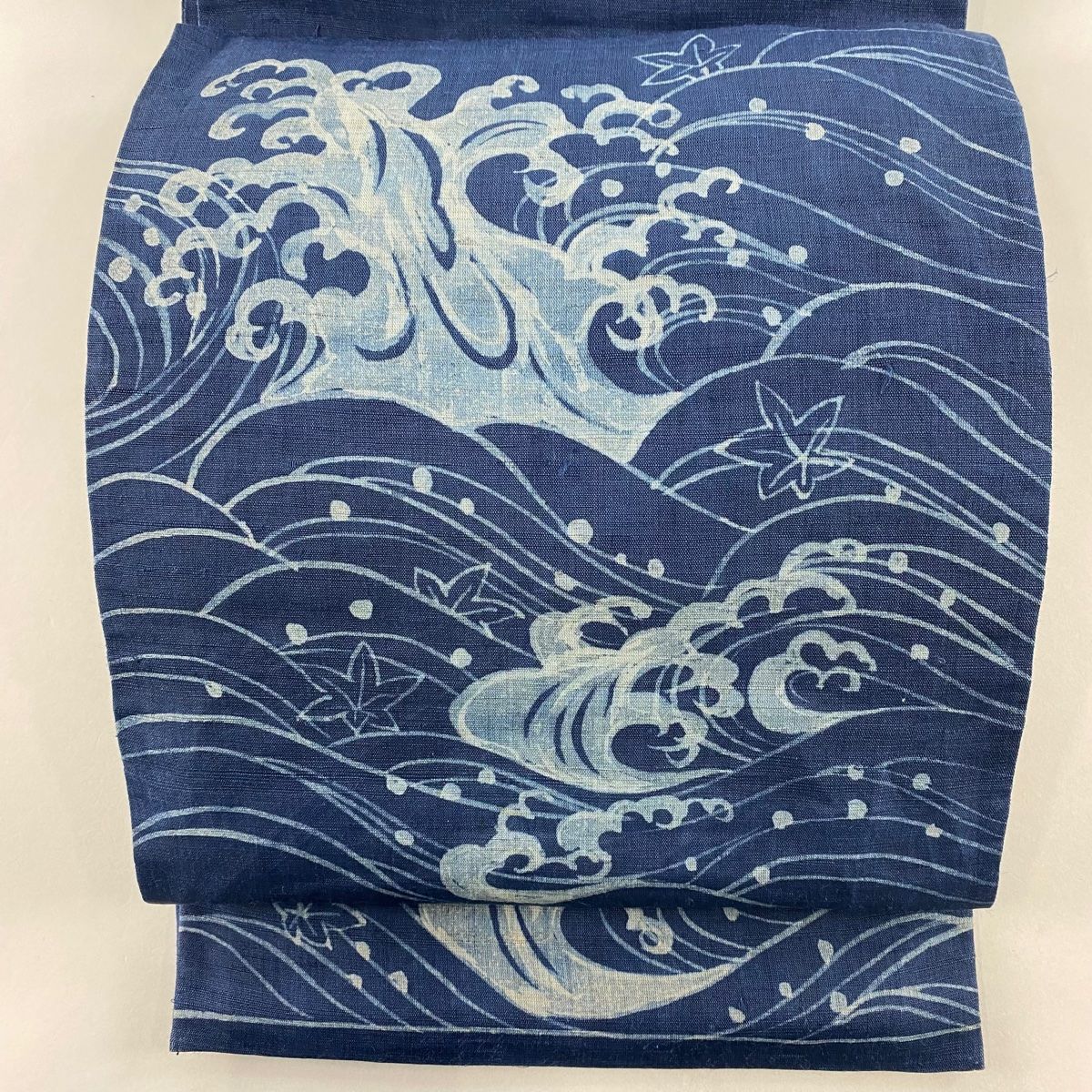 袋帯 名品 夏帯 波頭 流水 紺色 お太鼓柄 麻 【中古】 - メルカリ 