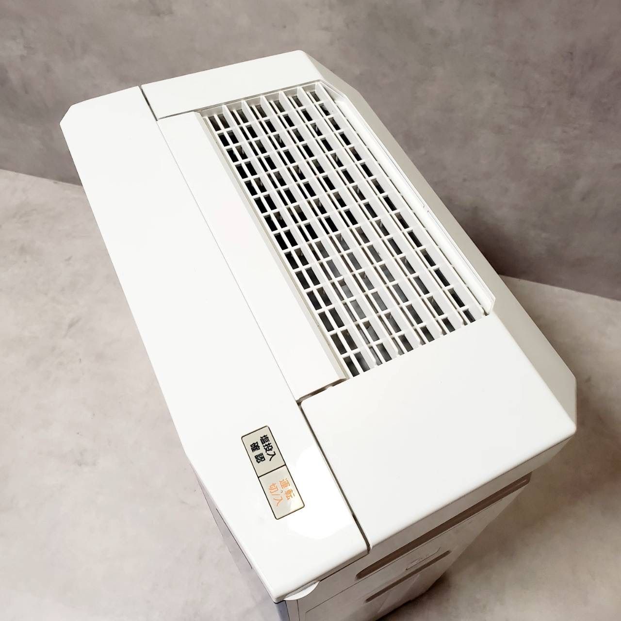 ホワイト 最大24畳対応