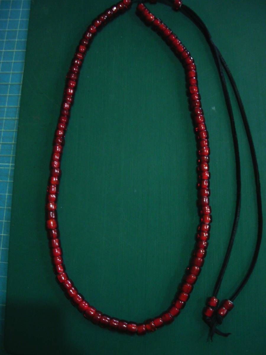 ホワイトハーツビーズ　ネックレス　赤　大 　約６０ｃｍ
