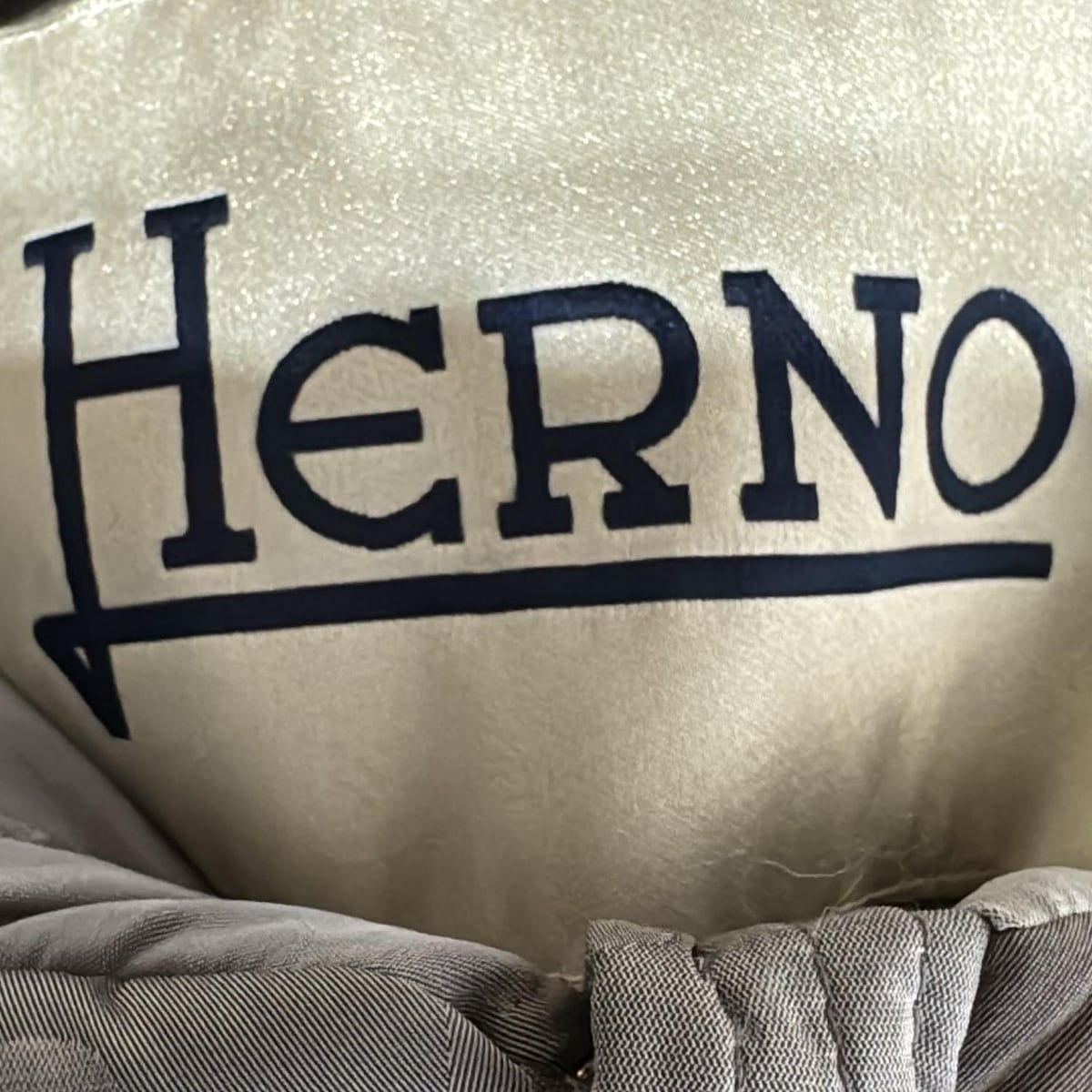 ヘルノ ダウンコート