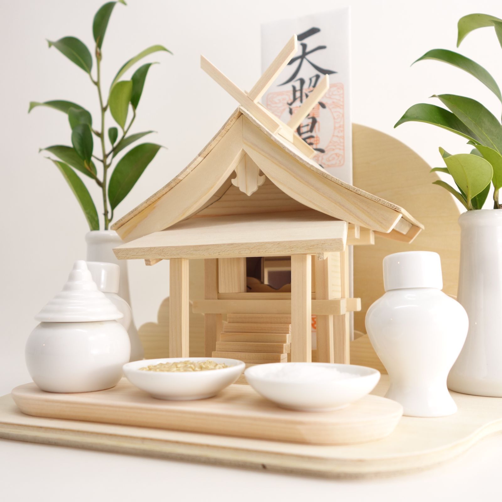 早春〜白薔薇とミモザの花籠〜