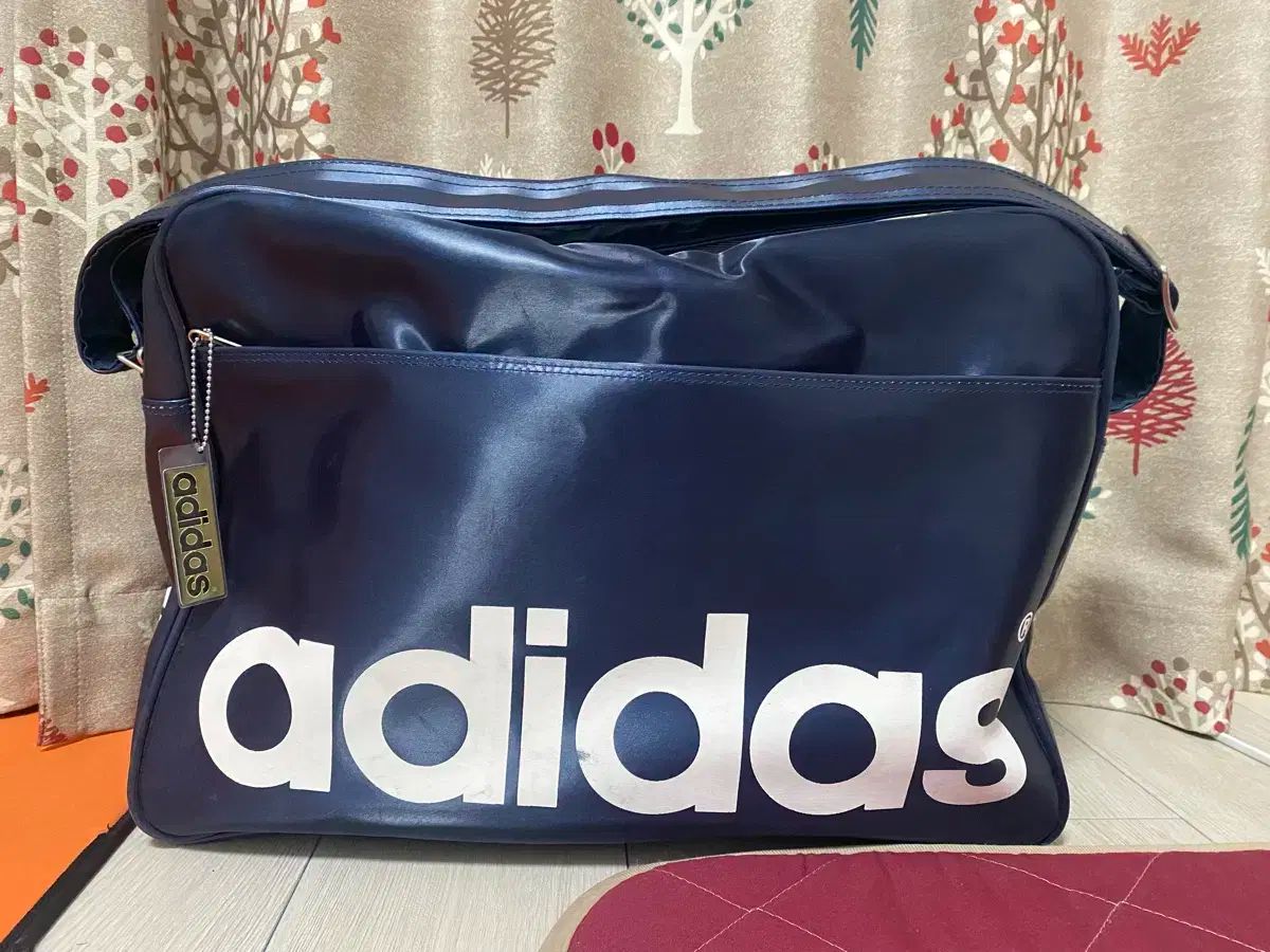 80s ヴィンテージ adidas アディダス ショルダーバッグ