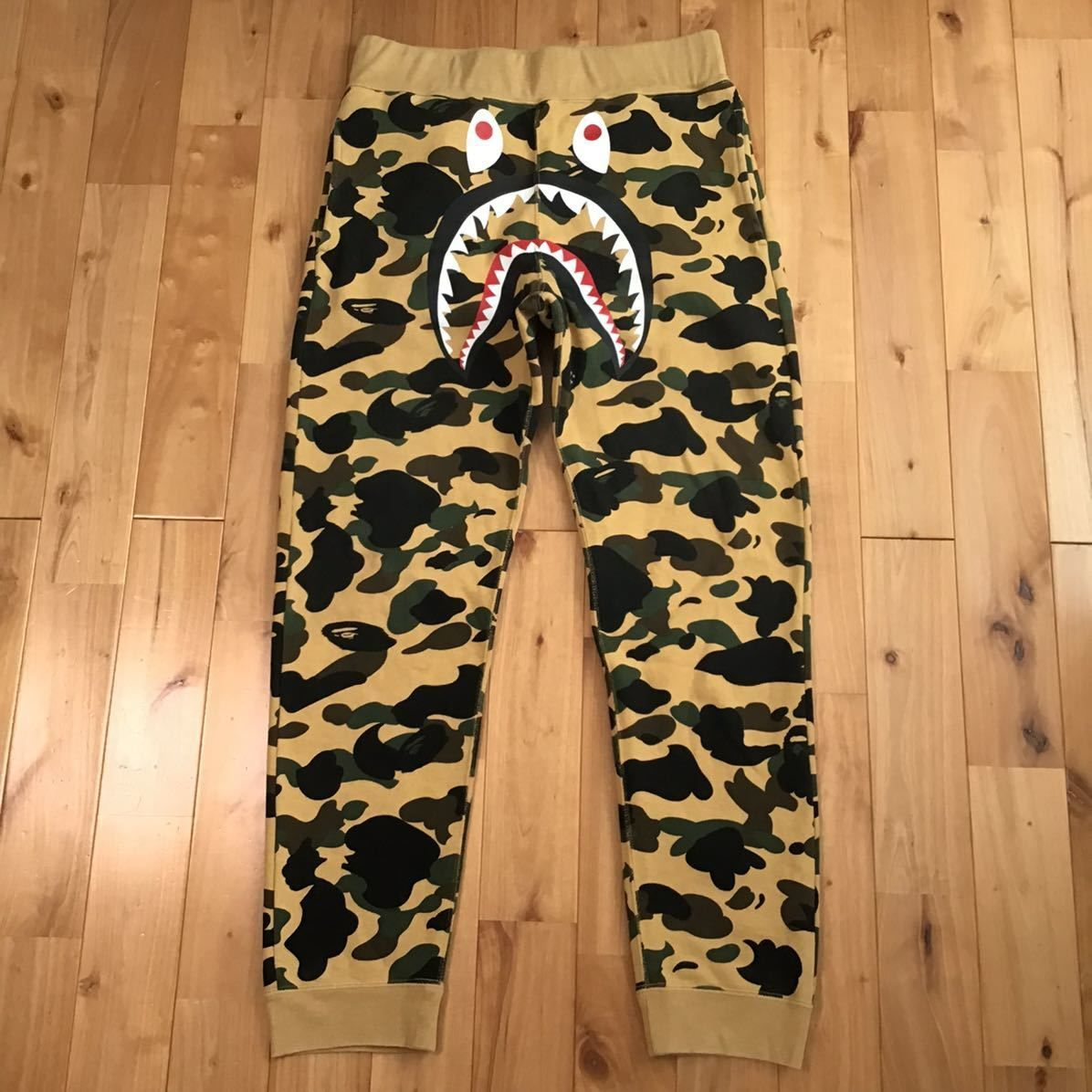 1st camo yellow シャーク スウェットパンツ Lサイズ a bathing ape