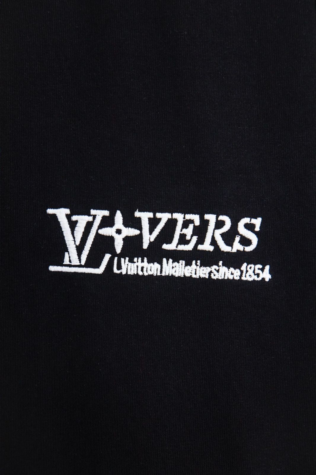 今日特価】LOUIS VUITTON 2025SS 刺繍アルファベット T シャツ