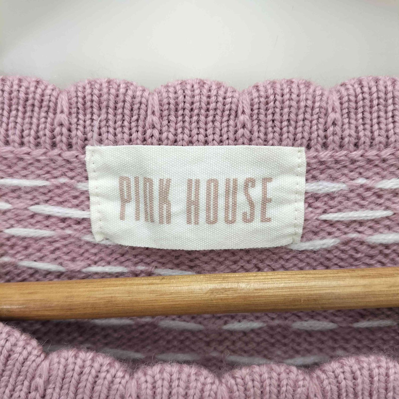PINK HOUSE(ピンクハウス) 22AW クリスマスローズ編み込みニット レディース FREE  中古 古着 0235 ピンクハウス PINK HOUSE 22AW クリスマスローズ編み込みニット