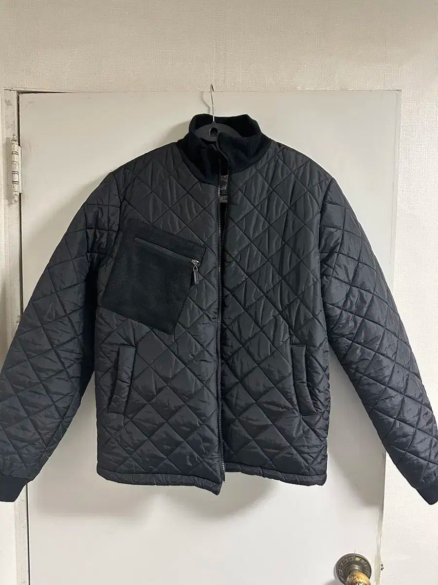 黒 アウター ブルゾン 出品