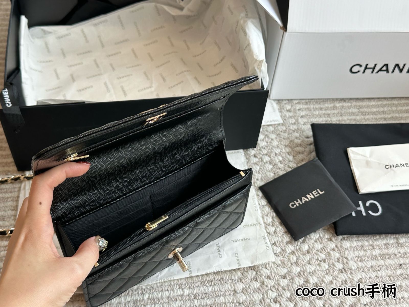 今日特価】Chanel 25SS Coco Crush Metal Handle WOC - シャネル