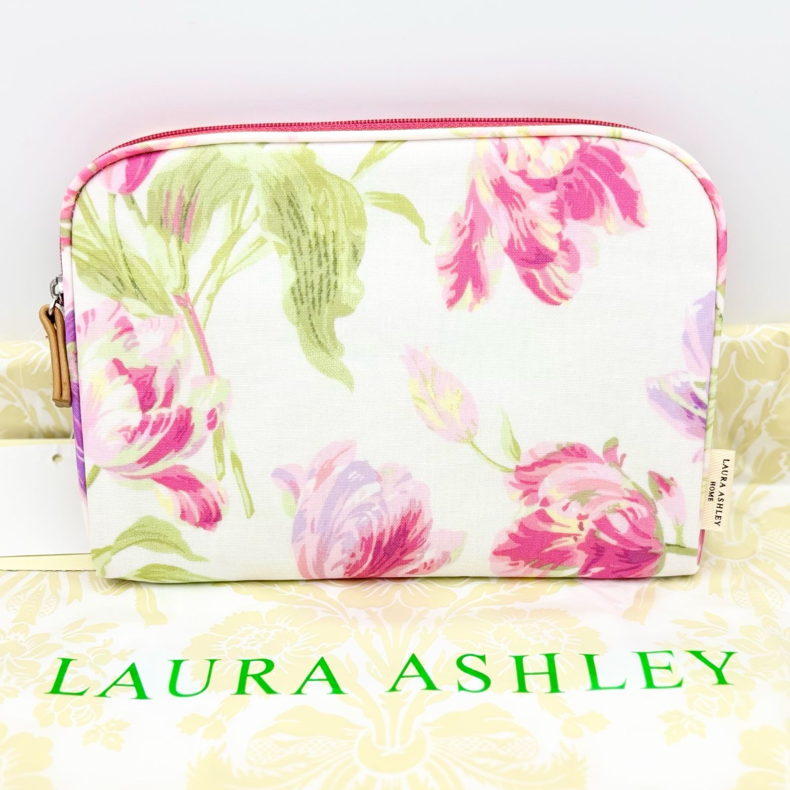 新品未使用 タグ付き】ローラアシュレイ フラットポーチ ゴス