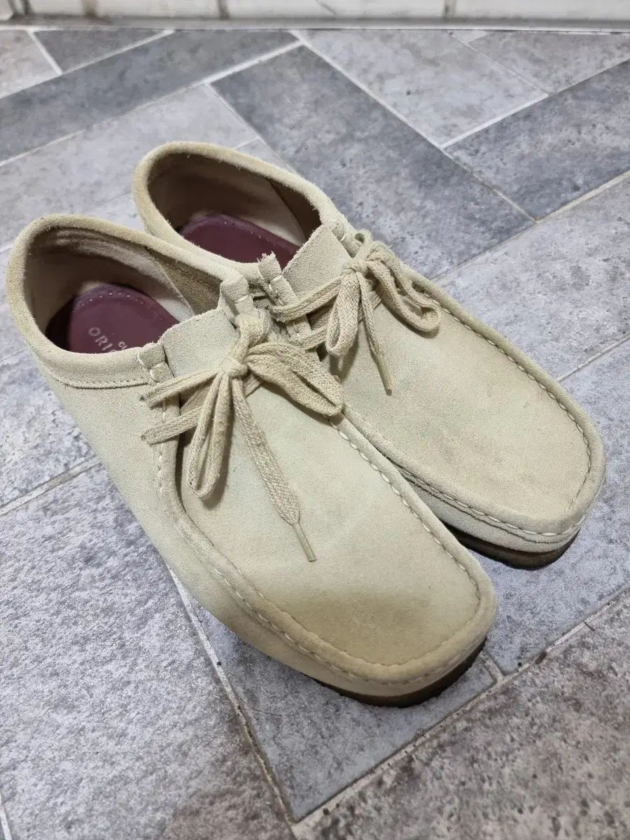 Clarks クラークス ワラビー メープル