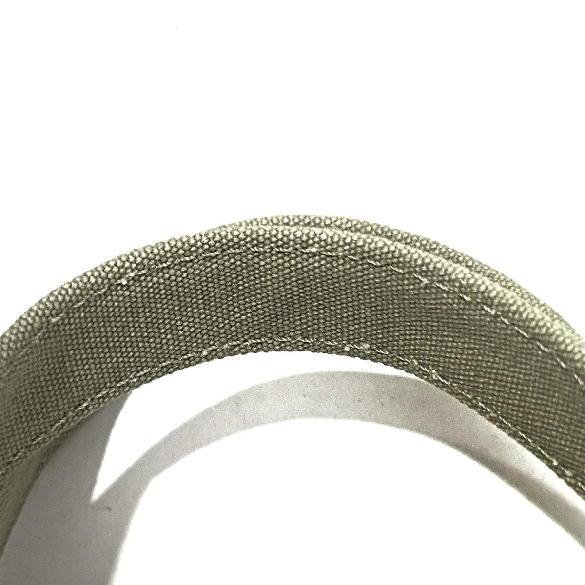 カーキ×ブラウン 2025年