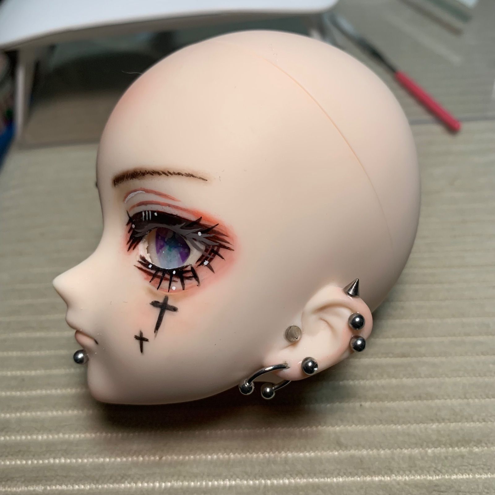 DDH-07 カスタムヘッド + 碁石アイ パテ盛り - メルカリ