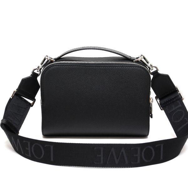 LOEWE 大人のお洒落！クロスボディバッグ 黒 Mini camera bag Mini crossbody camera bag in satin calfskin Black - LOEWE