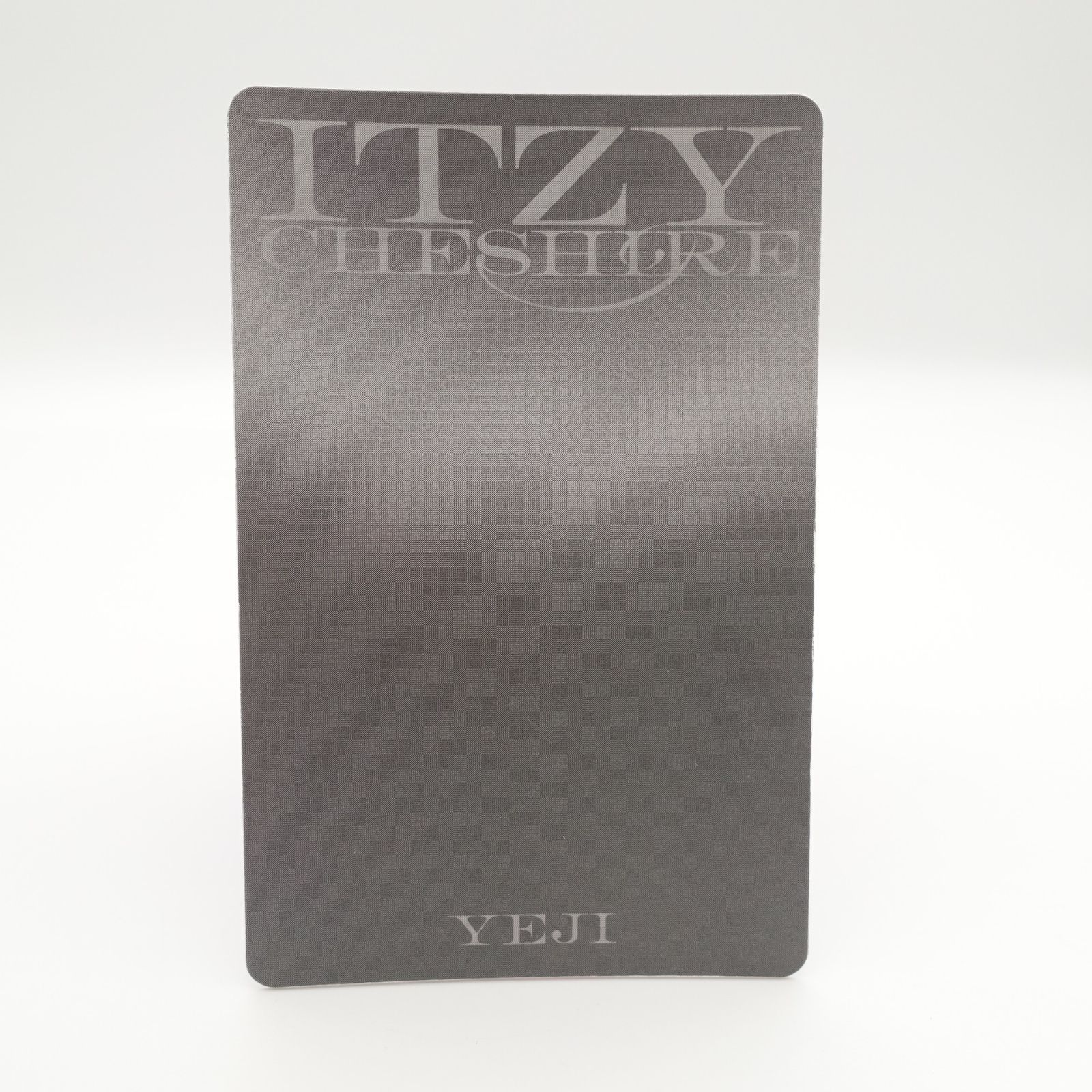 イェジ　Cheshire トレカ Amazon.co.jp: ITZY cheshire special edition イェジ セット