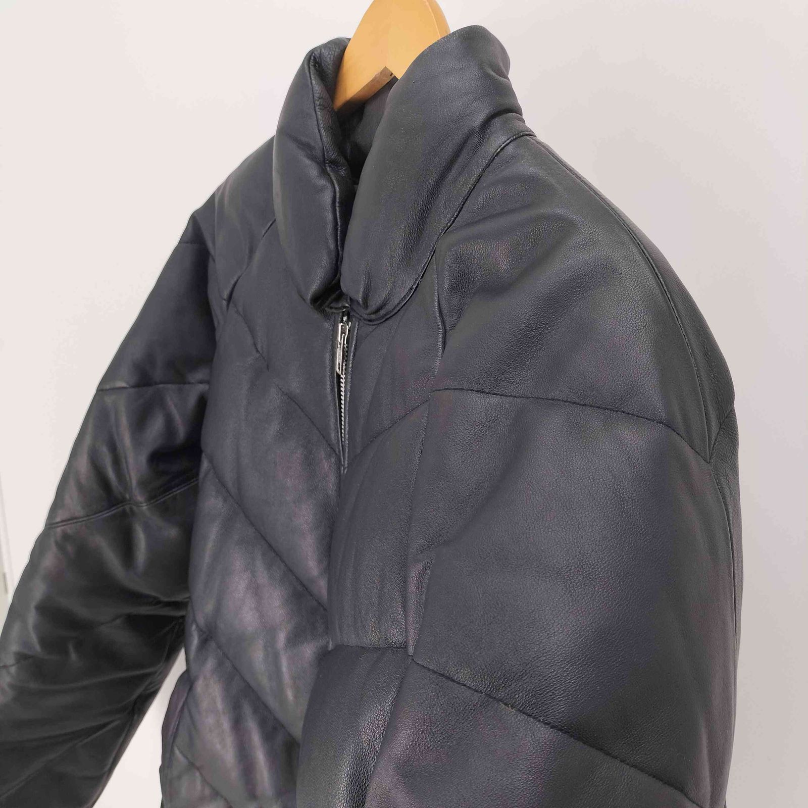 USED古着(ユーズドフルギ) VELVET GLOVE ラムレザー ラグランスリーブ ダウン ジャケット 中古 古着 0604 ユーズドフルギ USED古着 VELVET GLOVE ラムレザー ラグラン