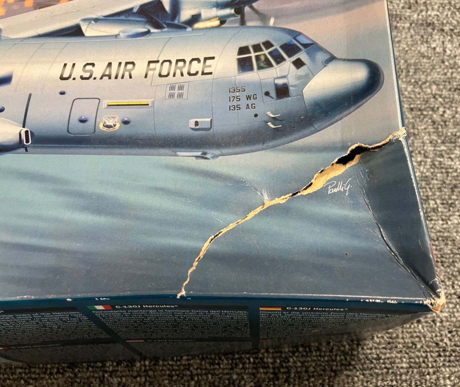 T073 未組立品 プラモデル 1 72 1255 C-130J ハーキュリーズ