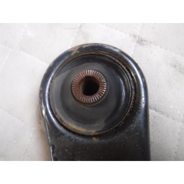 ステラ DBA-RN2 右Fロアアーム