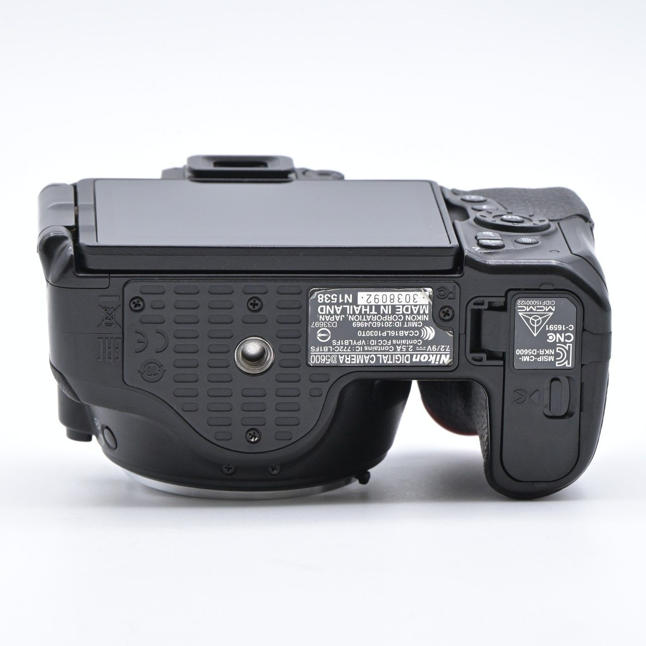 Nikon デジタル一眼レフカメラ D5600 ボディー ブラック D5600BK Nikon デジタル一眼レフカメラ D5600 ボディー ブラック D5600BK 極美