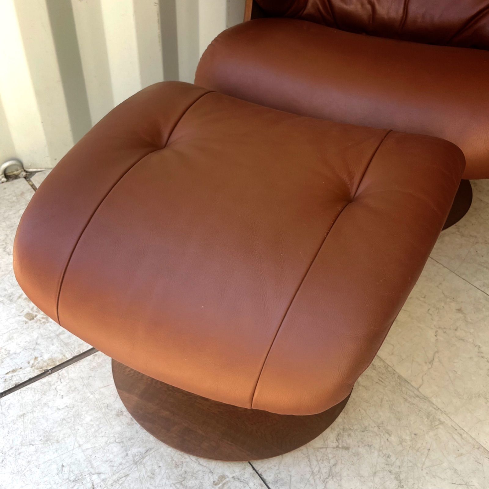 取付無料！カリモク ザ・ファースト RU72本革リクライニングチェア・オットマン The First（カリモク家具） カリモク ザファースト RU72モデル