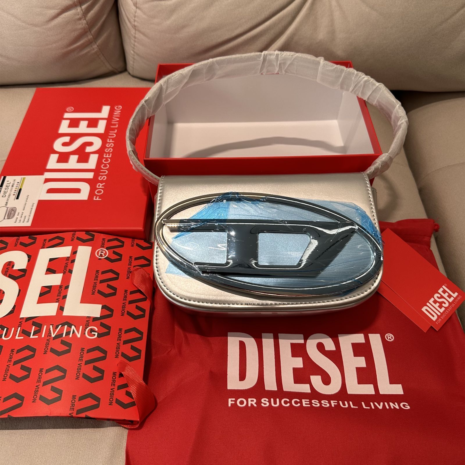 新品未使用 DIESELディーゼル 1DR キャンバス ショルダーバッグ ハンドバッグ ボディバッグ シルバー ディーゼル 1DR ミニショルダーバッグ シルバー