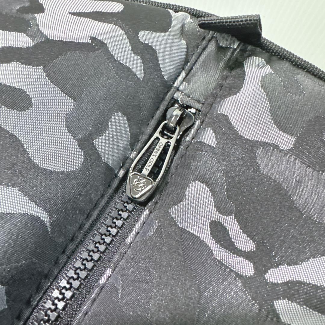 新品未使用 オムニックス スタンドバッグ カモ/ピンク 8.5型 迷彩柄