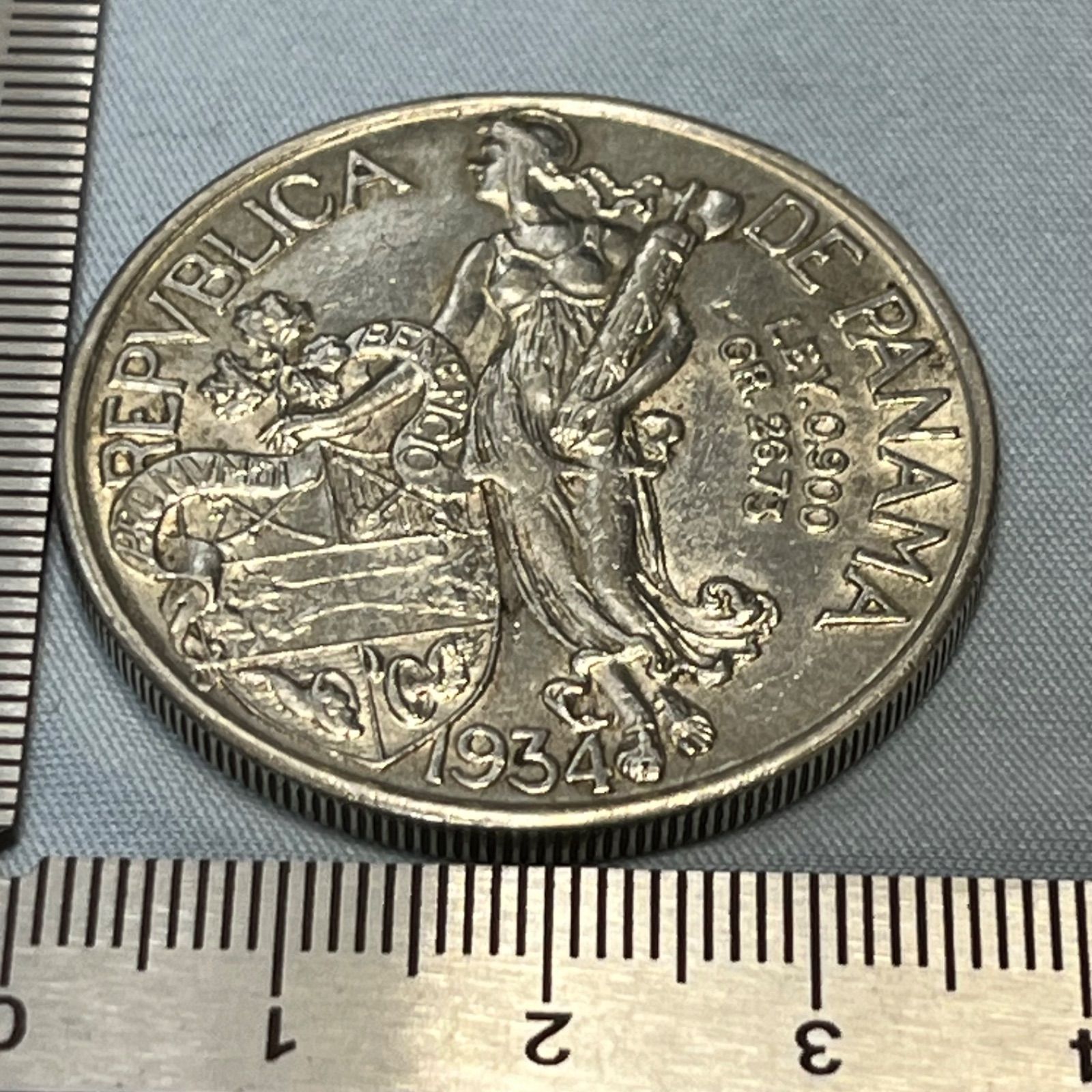 1934 1バルボア　自由の女神と征服者の肖像　大型銀貨  銀貨 パナマ 1934 パナマ 1バルボア 自由の女神と征服者の肖像・クラシック大型銀貨