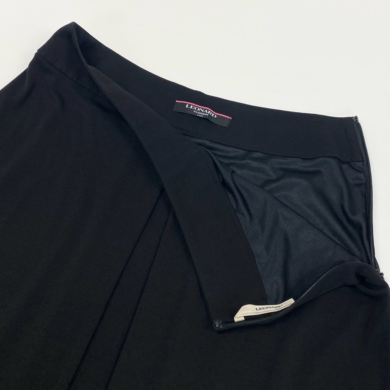 76k20 LEONARD レオナール 日本製 カンカン素材 花柄プリント スカート