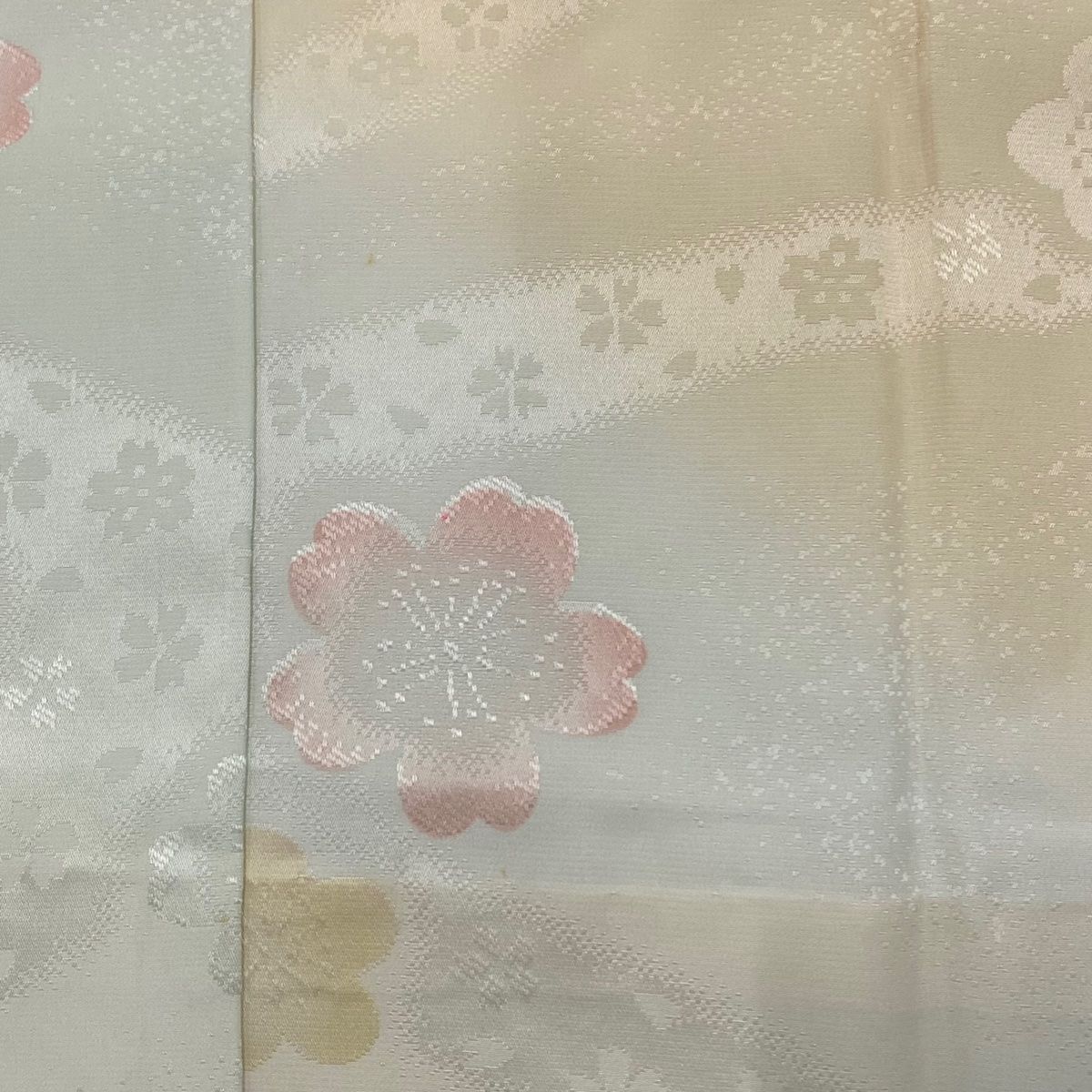 ぼかし 薄緑