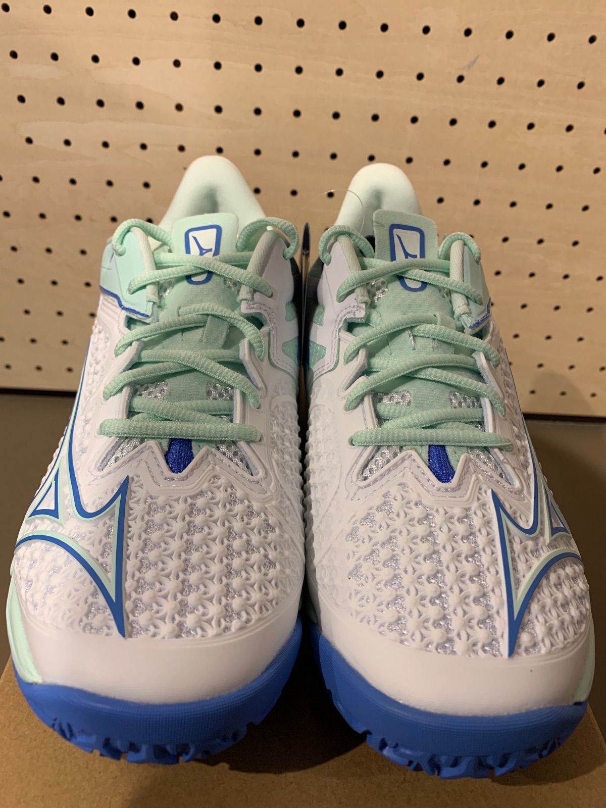 ミズノレディーステニスシューズ