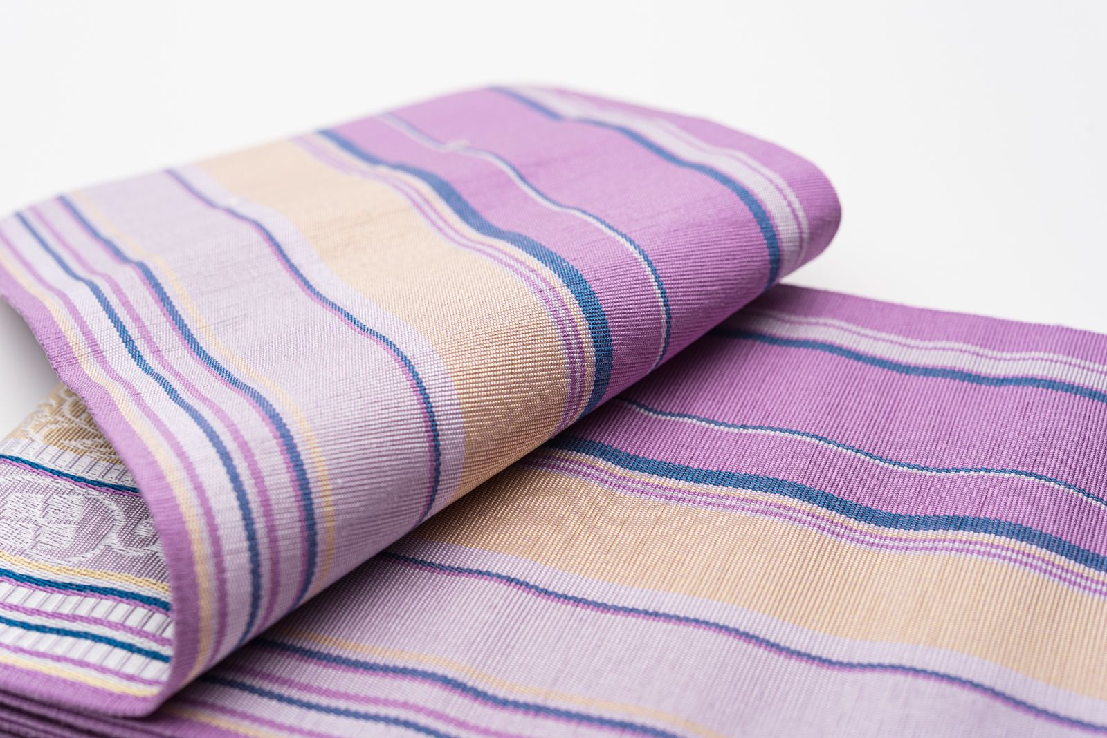 カラフルな縞に花