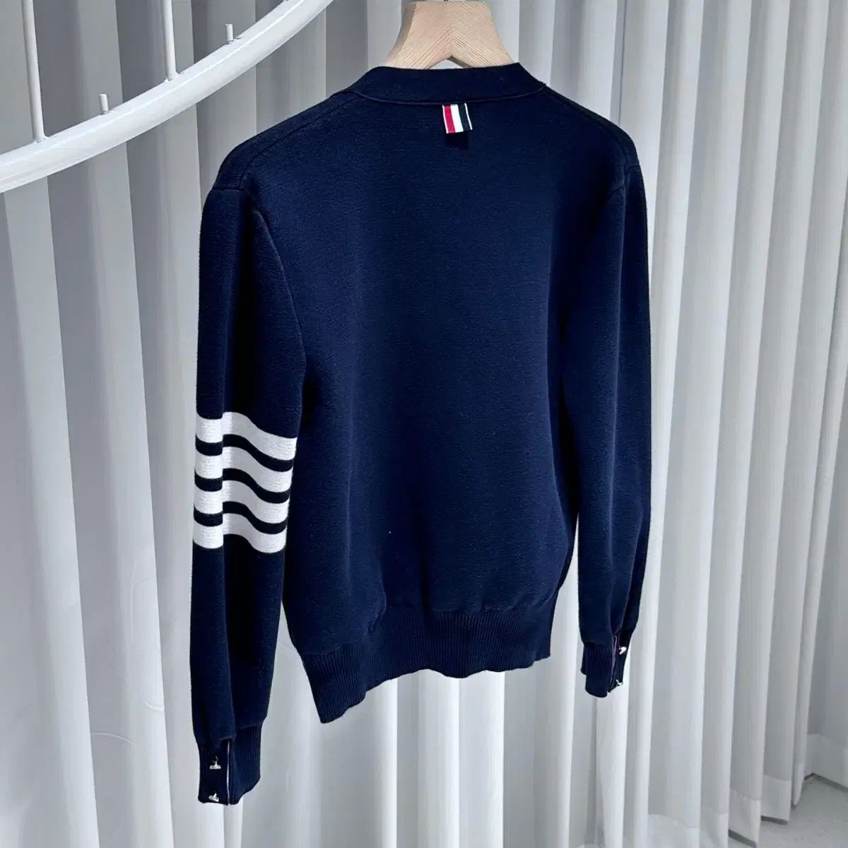 THOM BROWNE ミラノステッチカーディガン ミラノ ステッチ メリノウール 4-BAR Vネック カーディガン