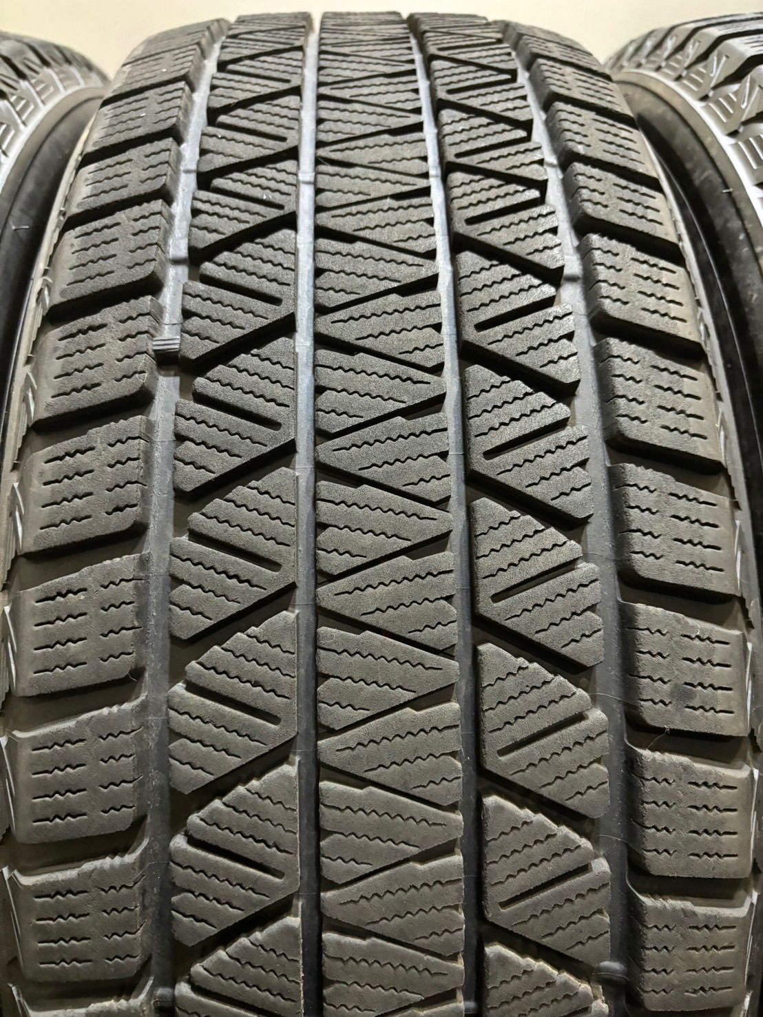 20年製 スタッドレス