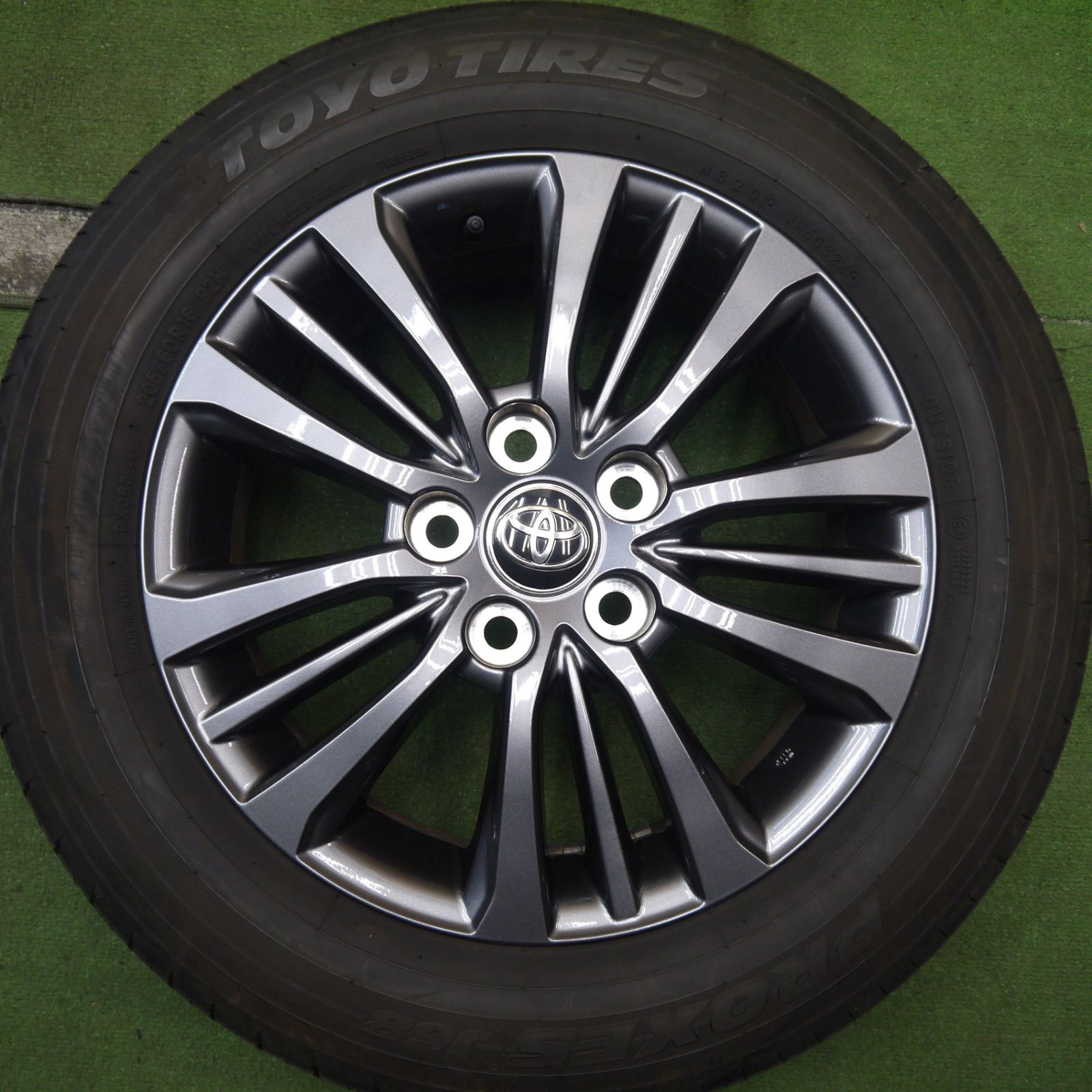 超美品‼️80系後期ノア/ヴォクシー　純正ホイール16インチ205/60R16 タイヤ交換に！トヨタ ノア/ヴォクシー 純正 16インチ ｜グー
