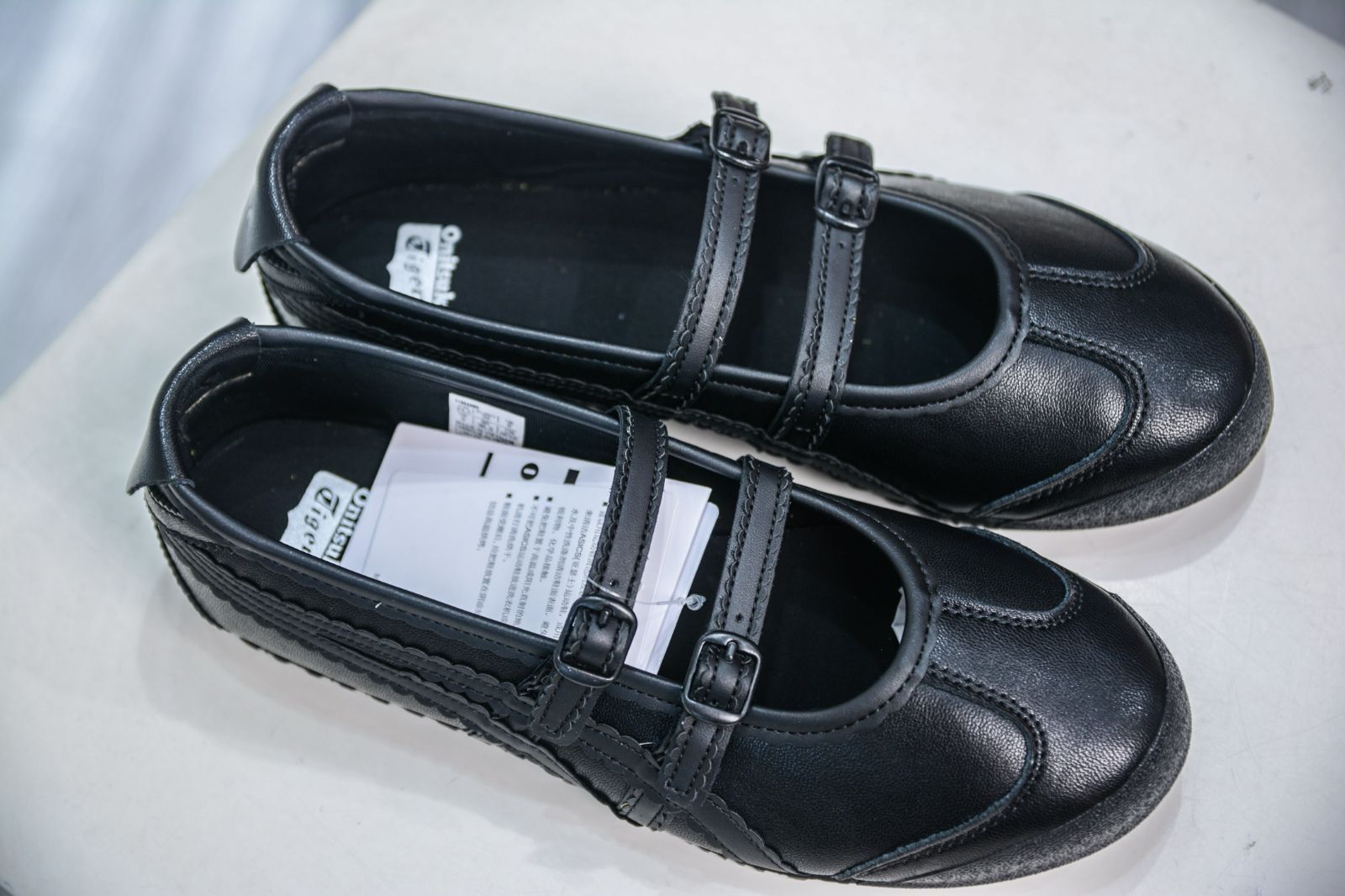 TGRS ダンスシューズ