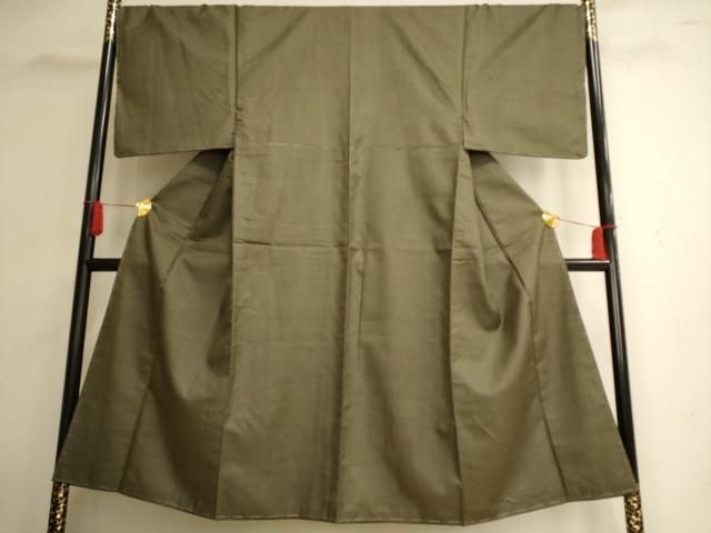 平和屋着物男性　紬　亀甲柄　正絹　逸品　AAAO7603fy