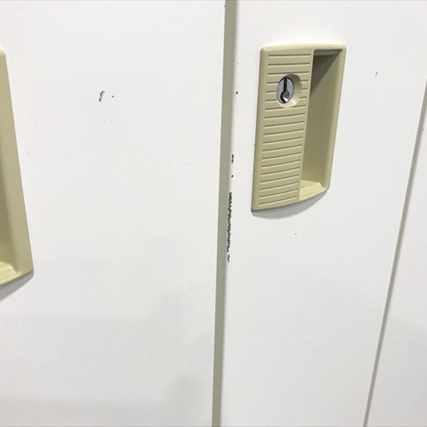 更衣ロッカー オカムラ