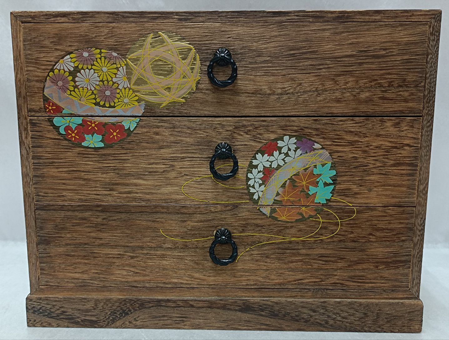 古い 会津漆器 高級総桐製／花手毬蒔絵 三段小引出し 奥深し