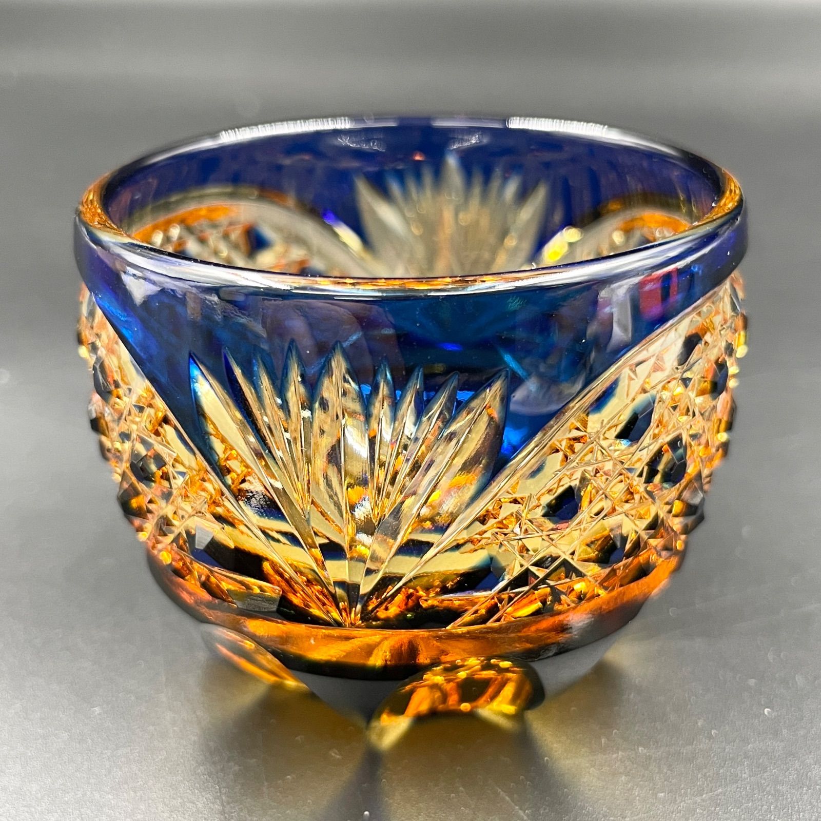 江戸切子　アンバークリスタル酒グラス（琥珀色緑）新品未使用 江戸切子 アンバークリスタル酒グラス（琥珀色緑）新品未使用