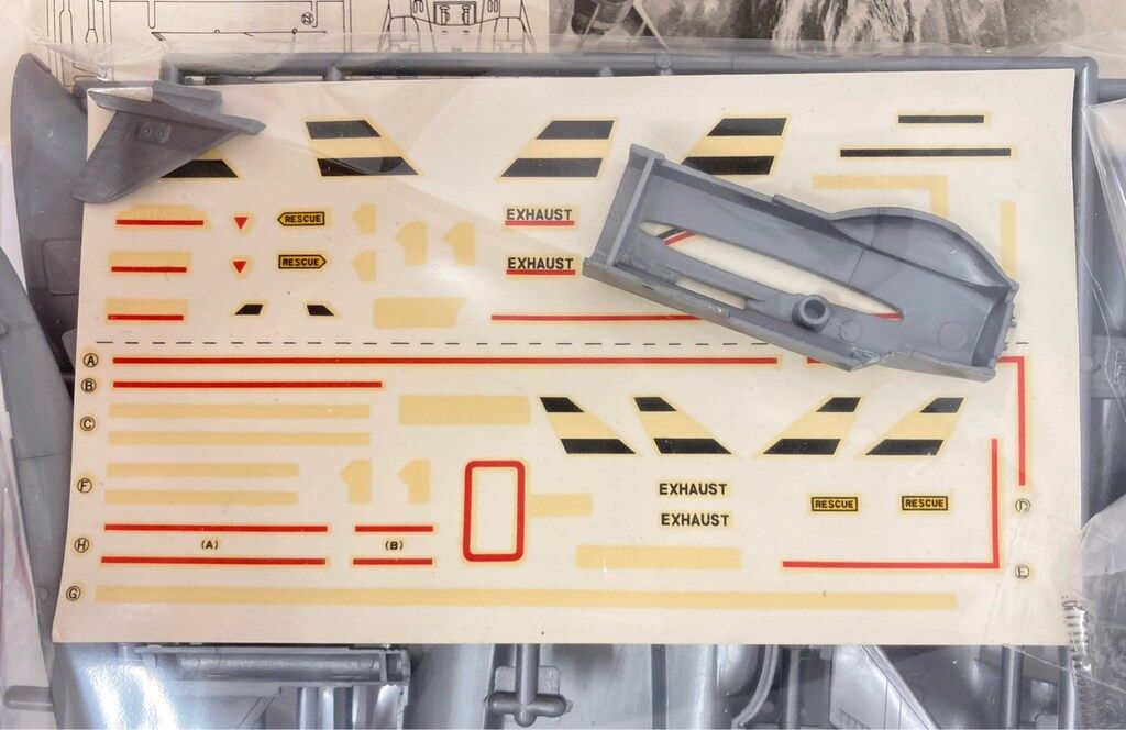 BANDAI 宇宙科学シリーズ スカイダイバー / SHADO 秘密兵器
