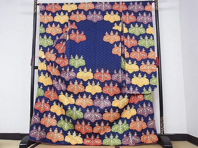 平和屋-こころ店■最高級　振袖　駒刺繍　宝尽くし　鶴　黒地　本金箔　着丈168cm　裄丈68cm　正絹　逸品　3kk2628