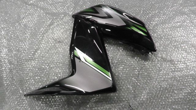 Z250 ER250C の サイドカウル 右 1745284864